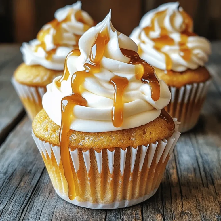 - 1 ½ Tassen Allzweckmehl - 1 Tasse Kristallzucker - ½ Tasse brauner Zucker, fest gepackt Die Hauptzutaten sind einfach zu finden. Das Allzweckmehl sorgt für die richtige Struktur. Kristallzucker und brauner Zucker geben den Cupcakes die perfekte Süße. Diese Kombination macht die Basis sehr lecker. - ½ Tasse ungesalzene Butter, weich - 2 große Eier - 1 Tasse gebrühter Kaffee, abgekühlt Die ungesalzene Butter gibt der Mischung einen reichen Geschmack. Eier helfen dabei, die Cupcakes luftig und schön zu machen. Der abgekühlte Kaffee bringt den Karamell Macchiato Geschmack in jeden Bissen. - 1 Teelöffel Vanilleextrakt - ½ Tasse Karamellsauce (fertig gekauft oder selbstgemacht) Vanilleextrakt fügt einen warmen, süßen Geschmack hinzu. Die Karamellsauce ist das Herzstück dieses Rezepts. Egal, ob Sie sie kaufen oder selbst machen, sie macht die Cupcakes besonders. Diese Zutaten bilden die Grundlage für einen reichen und köstlichen Geschmack. Bereiten Sie sich darauf vor, mit diesen Aromen zu experimentieren und allen zu zeigen, wie gut diese Cupcakes schmecken können. Heizen Sie Ihren Ofen auf 175 °C (350 °F) vor. Dies ist ein wichtiger Schritt, damit die Cupcakes gleichmäßig backen. Eine gute Temperatur hilft dabei, die perfekte Textur zu erreichen. In einer großen Rührschüssel die weiche Butter, den Kristallzucker und den braunen Zucker zusammengeben. Mit einem Handmixer oder einer Küchenmaschine die Mischung leicht und fluffig schlagen. Dies dauert etwa 4 bis 5 Minuten. Eine gut cremige Mischung sorgt für zarte Cupcakes. In einer separaten Schüssel das Mehl, Backpulver, Natron und Salz vermengen. Mischen Sie alles gut mit einem Schneebesen. Diese trockenen Zutaten sind der Grundstein für die Struktur der Cupcakes. Nutzen Sie frisches Mehl und überprüfen Sie das Haltbarkeitsdatum der Backpulverprodukte. Vermeiden Sie übermäßiges Rühren, um die Cupcakes fluffig zu halten. Wenn Sie die trockenen und nassen Zutaten mischen, rühren Sie nur so lange, bis alles gut vermischt ist. Zu viel Rühren kann die Cupcakes dicht machen. Ein lockerer Teig führt zu einer leichteren Textur. Sie können Karamellsauce selbst machen oder fertige Produkte verwenden. Selbstgemachte Sauce schmeckt frischer und ist oft einfacher als man denkt. Kochen Sie Zucker in einem Topf, bis er schmilzt und goldbraun wird. Fügen Sie dann Sahne hinzu und rühren Sie gut um. Fertige Karamellsauce spart Zeit, hat jedoch oft weniger Geschmack. Das vollständige Abkühlen ist wichtig. Wenn Sie die Cupcakes zu früh dekorieren, schmilzt das Topping. Lassen Sie die Cupcakes mindestens 30 Minuten auf einem Kuchengitter abkühlen. So bleibt die Textur perfekt und das Topping haftet besser. {{image_4}} Für vegane Karamell Macchiato Cupcakes verwende ich pflanzliche Zutaten. Ersetze die Eier durch Leinsamen-Eier. Mische dazu 1 Esslöffel Leinsamen mit 3 Esslöffeln Wasser. Lass die Mischung 5 Minuten ruhen, bis sie dick wird. Nutze pflanzliche Butter oder Kokosöl anstelle von ungesalzener Butter. Ersetze die Milch durch pflanzliche Milch wie Mandel- oder Hafermilch. Verwende vegane Karamellsauce, die aus Datteln oder Kokoszucker hergestellt wird, um den vollen Geschmack zu erhalten. Um glutenfreie Karamell Macchiato Cupcakes zu backen, ersetze das Allzweckmehl durch glutenfreies Mehl. Achte darauf, eine Mischung zu wählen, die Xanthan enthält, um die Struktur zu verbessern. So bleibt der Cupcake fluffig und weich. Überprüfe auch, ob die Karamellsauce glutenfrei ist. So kannst du sicher sein, dass deine Cupcakes für alle geeignet sind. Du kannst den Geschmack deiner Cupcakes anpassen, indem du Schokoladenstückchen oder Nüsse hinzufügst. Füge ½ Tasse Schokoladenstückchen in den Teig, bevor du ihn backst. Für einen nussigen Kick verwende ½ Tasse gehackte Nüsse wie Walnüsse oder Pekannüsse. Diese Zusätze geben deinen Cupcakes eine schöne Textur und einen extra Geschmack. Experimentiere mit verschiedenen Kombinationen, um deine perfekten Karamell Macchiato Cupcakes zu finden. Um die Karamell Macchiato Cupcakes frisch zu halten, lege sie in einen luftdichten Behälter. Das schützt sie vor Trockenheit und hält sie saftig. Stelle den Behälter an einen kühlen, dunklen Ort. Du kannst die Cupcakes auch mit Frischhaltefolie einwickeln, wenn du keinen Behälter hast. So bleibt der Geschmack erhalten und sie werden nicht altbacken. Diese leckeren Cupcakes bleiben bei richtiger Lagerung etwa 3 bis 5 Tage frisch. Nach einem Tag können sie jedoch etwas trockener werden. Um dies zu vermeiden, achte darauf, dass sie gut verpackt sind. Wenn du sie länger aufbewahren möchtest, ist Einfrieren eine gute Option. Um die Cupcakes einzufrieren, lass sie zuerst vollständig abkühlen. Wickele jeden Cupcake in Frischhaltefolie. Lege die eingewickelten Cupcakes dann in einen Gefrierbeutel oder einen luftdichten Behälter. So bleiben sie bis zu 3 Monate haltbar. Wenn du sie essen möchtest, lasse sie einfach bei Raumtemperatur auftauen. Vermeide es, sie in der Mikrowelle aufzutauen, da sie sonst matschig werden können. Um die besten Karamell Macchiato Cupcakes zu machen, folgen Sie diesen Tipps: - Messen Sie alle Zutaten genau ab. - Verwenden Sie weiche Butter für eine luftige Textur. - Rühren Sie die Mischung nur so lange, bis alles gut verbunden ist. - Lassen Sie die Cupcakes nach dem Backen vollständig abkühlen. - Verwenden Sie frische Karamellsauce für den besten Geschmack. Diese Schritte machen einen großen Unterschied für das Endergebnis. Ja, Sie können die Cupcakes am Vortag backen. - Vorteile: Die Aromen entwickeln sich über Nacht. Sie sparen Zeit am Tag der Feier. - Nachteile: Die Cupcakes können etwas trocken werden. Bewahren Sie sie in einem luftdichten Behälter auf. Wenn Sie die Schlagsahne am Tag servieren, bleibt sie frisch und fluffig. Für die besten Karamell Macchiato Cupcakes empfehle ich einen starken, aromatischen Kaffee. - Sorten: Arabica-Kaffee hat einen milden Geschmack. Robusta-Kaffee hat mehr Koffein und einen kräftigen Geschmack. - Tipp: Bereiten Sie den Kaffee frisch zu und lassen Sie ihn abkühlen. Das macht die Cupcakes noch köstlicher. Experimentieren Sie mit verschiedenen Kaffeesorten für Ihren perfekten Geschmack! Diese Anleitung zeigt, wie man leckere Karamell Macchiato Cupcakes macht. Wir haben die wichtigen Zutaten besprochen, die Schritte zum Backen erklärt und Tipps gegeben, um perfekte Ergebnisse zu erzielen. Variationen wie vegane und glutenfreie Optionen bieten Flexibilität. Zuletzt haben wir Aufbewahrung und Haltbarkeit behandelt. Mit diesen Informationen werden deine Cupcakes garantiert ein Hit. Probiere sie aus und genieße jeden Bissen!